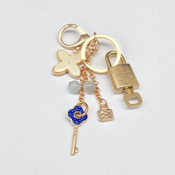 100% Auth Louis Vuitton Lock & Key with unbranded Bagcharm, Keycharm, Keychain - Picture 5 of 9